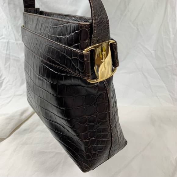 Genuine vintage fashionable Salvatore Ferragamo brown croc pattern shoulder bag - Picture 7 of 15